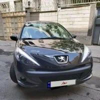 ۲۰۷ مشکی سقف شیشه‌ای مشابه صفر
