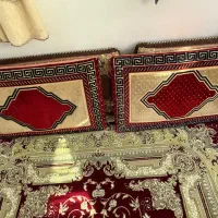 یک عدد فرش خانگی شیش متری و دوعدد پشتی