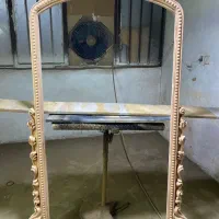 شیشه بر مونتاژکار کارگرساده بسته بندی کار نیازمندی