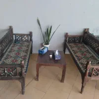 تخت سنتی  و میز