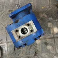 پمپ هیدرولیک دنده ای وگیربکس بالابر صنعتی۱۱۰|ماشین‌آلات صنعتی|گرگان, |دیوار