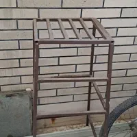 چهار پایه آهنی