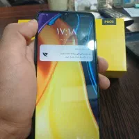پوکو c40