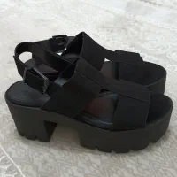 کفش زنانه برند برشکا اصل صندل تابستانی سایز ۳۹