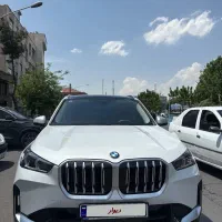 BMW X1  داخل قرمز بی ام و x1