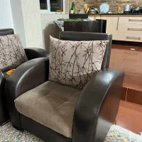 ۲عدد مبل تک نفره درحد تمیز بدون زدگی تمیز