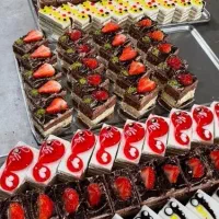 انواع شیرینی های خشک و تر وکیکای تولدت|خوردنی و آشامیدنی|چناران, |دیوار