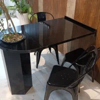 میز و صندلی و پیشخوان های گلس