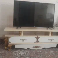 زیر تلویزیون سه تیکه