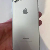 iphone7 معمولی بسیار تمیز