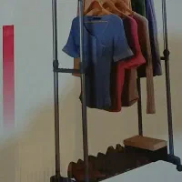 چوب لباس متحرک  جنس بدنه محکم