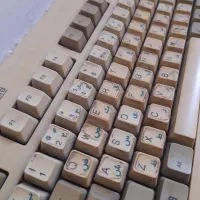 کیبورد کاملا سالم