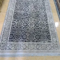 یک عدد فرش 4متری نو