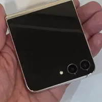 گوشی سامسونگ z flip 5 رجیستر شده در حد نو با کارتن