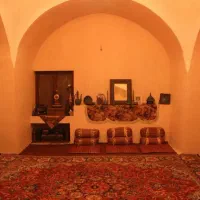 اقامتگاه-عامری-واقع-در-روستای-بقم