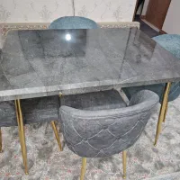 میز غذا خوری ۴ نفره کاملا سالم