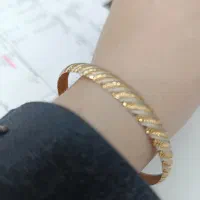 النگو طلا با قیمت دو درصد بالای تابلو