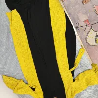 تعدادی مانتو و دامن