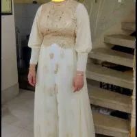 لباس مجلسی زنانه شیری رنگ (یکبار پوشیده شده)