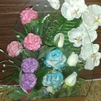 تعدادی باکس گل مصنوعی