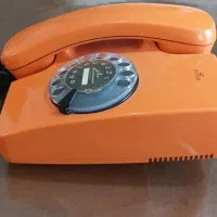تلفن نارنجی آلمانی خوش رنگ و زیبا|تلفن رومیزی|رشت, گلسار|دیوار