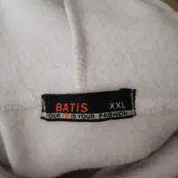 هودی سفید کاملا نو ، دو ایکس لارژ متوسط|لباس|بندر انزلی, باغ زمانی|دیوار