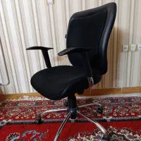 صندلی اداری در حد نو