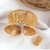 دستبند النگویی و انگشتر خلیجی طرح طلا