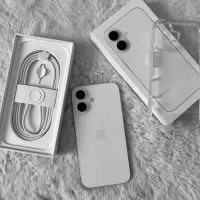 ایفون ۱۷ نرمال iphone 17 normal تمیز و سالم