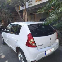 رنو  ساندرو   مدل۱۳۹۵   اتومات کارکرد۱۵۹|خودرو سواری و وانت|تهران, سعادتآباد|دیوار