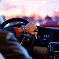 استخدام راننده با خودروی شخصی