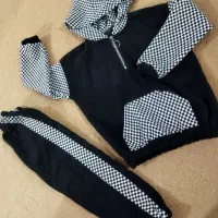 چند لباس بچگانه