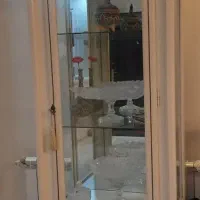 ویترین ۳ طبقه آینه کاری شده