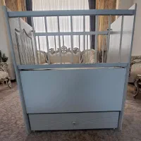 تخت نوزاد متحرک کنار تخت مادر درحد نو|تخت و صندلی بچه|شهریار, شهرک وائین|دیوار