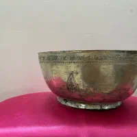 کاسه مسی بسیار قدیمی طرح بته جقه|کلکسیون اشیاء عتیقه|قم, پردیسان|دیوار