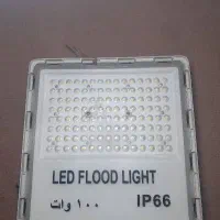 پروژکتور نور سفید