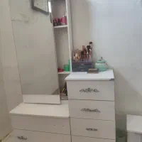 میز آرایشی با صندلی|آرایشگاه و سالنهای زیبایی|اندیمشک, |دیوار