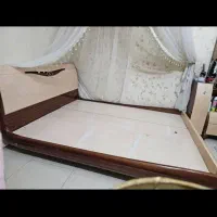 تخت دو نفره و میز توالت در حد نو