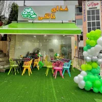 نیازمند یک همکار خانم جهت کار در کافه رستوران