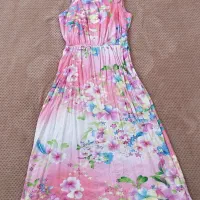 ساحلی دخترانه