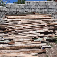 چهارتراش و چوب و تخته سه لایه مناسب آرماتور بندی|مصالح و تجهیزات ساختمان|خوانسار, |دیوار