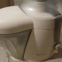 اب میوه گیری و همزن  هردو موتورها سالم قطعه خراب