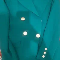 کت و شلوار نو ی بار پوشیده شده فقط اونم ی ساعت