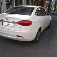 جک j4  مدل 1403 فروش نقدی