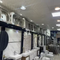 کاشی و سرامیک و روشویی و سینک و هود و گاز