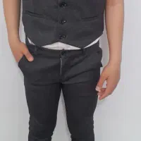 جلیقه وشلوار بدونه پیراهن با کفش کالج