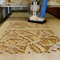 استخدام نیروی کار ساده و نیمه ماهر در نجاری