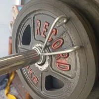 میز پرس همراه دو عدد هالتر و کلی وزنه|تجهیزات ورزشی|مشهد, هدایت|دیوار