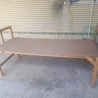 تخت  چوبی رختخواب