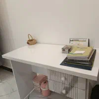 میز تحریر|میز تحریر و کامپیوتر|صومعه‌سرا, |دیوار